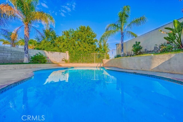 Building Photo - 15620 Turnberry St