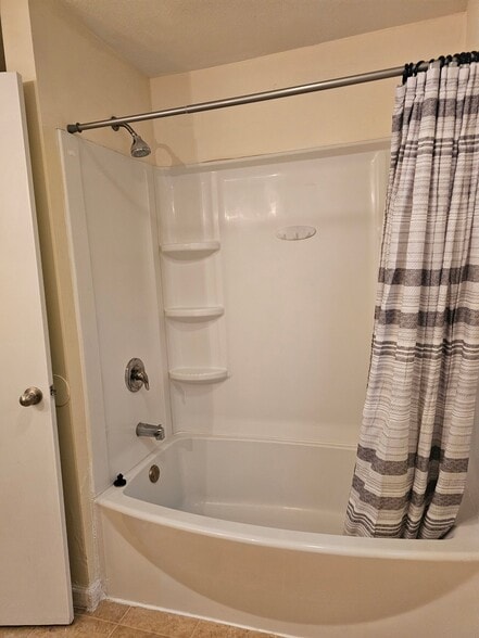 Building Photo - 1106 Park St