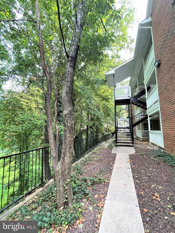 Building Photo - 1505 Lincoln Way