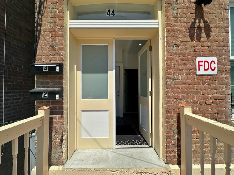 Building Photo - 44 Farrington St
