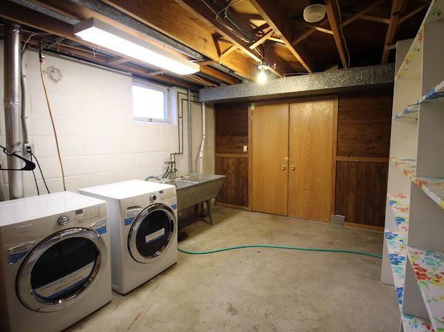 Building Photo - 6310 Vincent Ave S