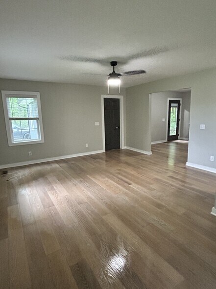 Living Room - 12411 New Bowling Green Rd