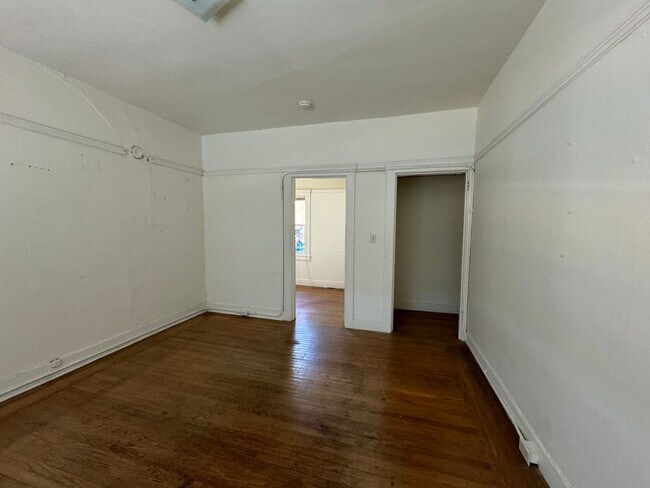 Building Photo - 3129 Broadway