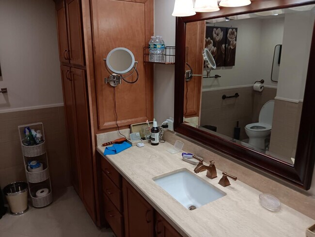 Building Photo - 4280 Galt Ocean Dr