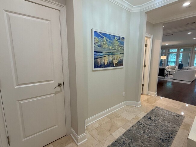 Building Photo - Stunning Luxury, Two Bedroom Creek Front Condo in Hilton Head Plantation