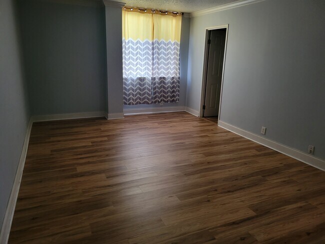 Building Photo - 1131 Stringers Ridge Rd