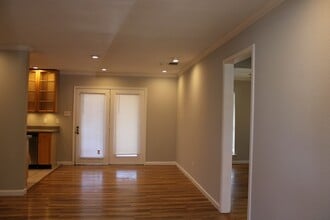 Building Photo - 10622 Hermosa Dr