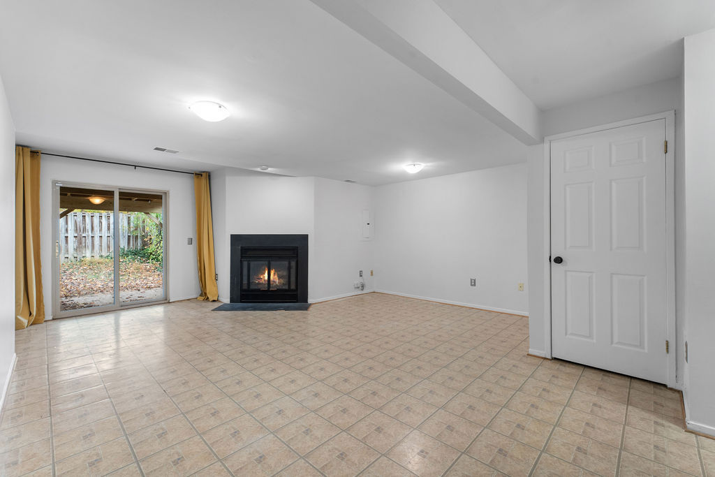 Building Photo - 14413 Long Green Dr