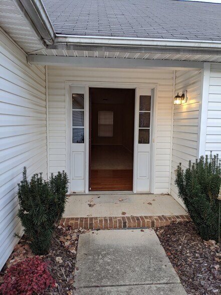Building Photo - 4502 Camden Ridge Dr