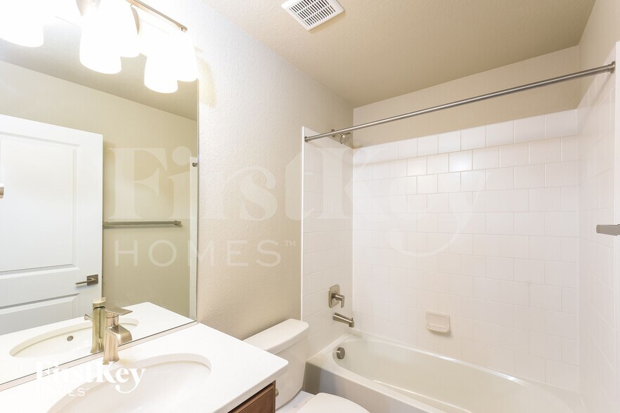 Building Photo - 10352 Horton Dr