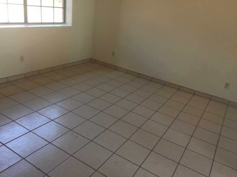 Building Photo - 226 Paseo Montura