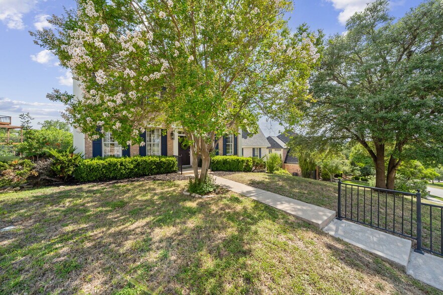 Building Photo - 10809 Range View Dr