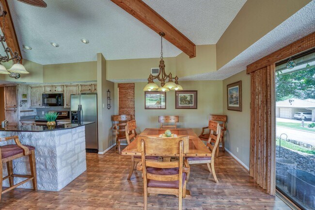 Building Photo - 1406 Broken Hills Dr