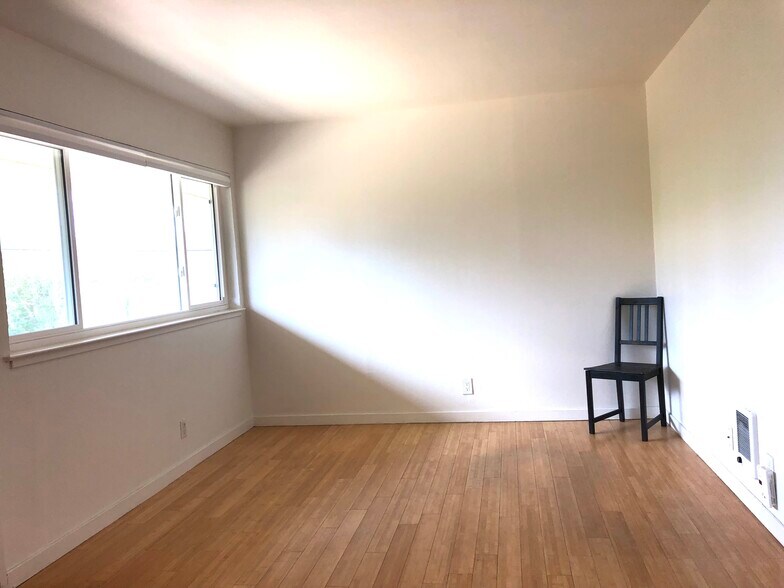 Building Photo - 3019 Bateman St