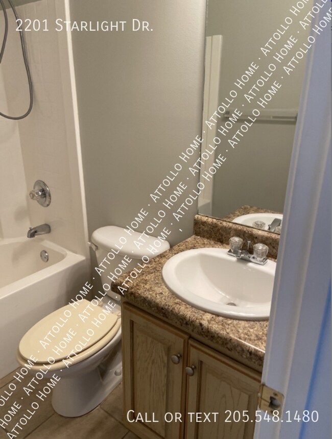 Building Photo - 2201 Starlight Dr