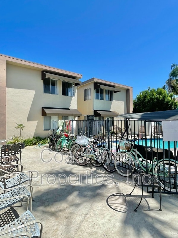 Building Photo - 822 Tourmaline St