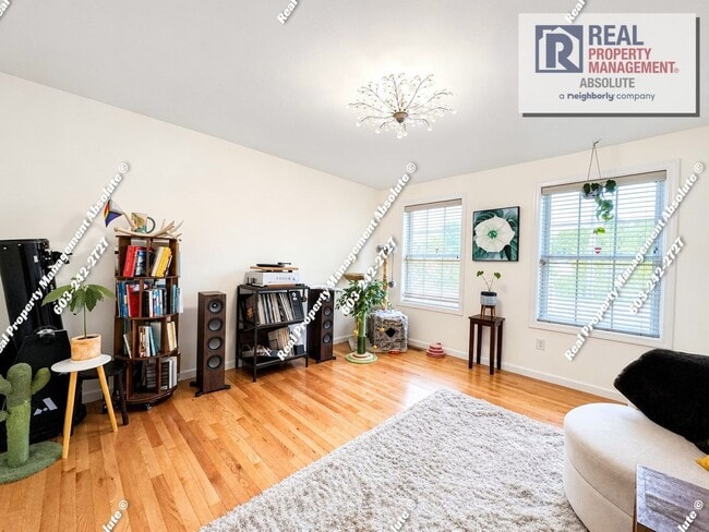 Building Photo - Modern 3BR Home with Solar & Private Yard
