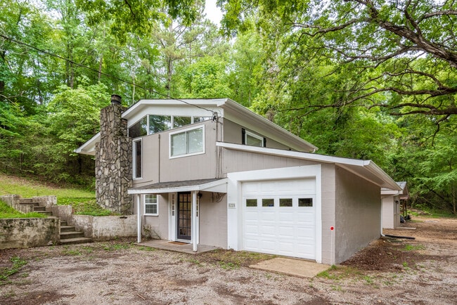 Building Photo - 5225 Hunter Rd