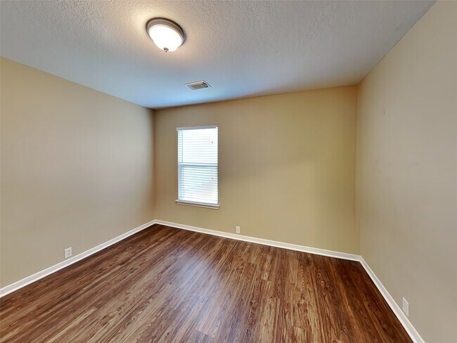 Building Photo - 11831 Brantley Haven Dr