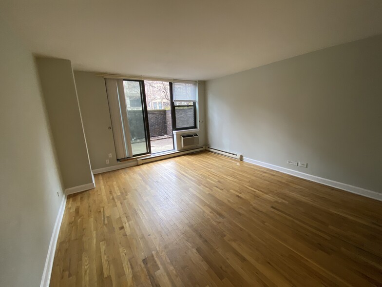 Building Photo - 1443 N Dearborn St