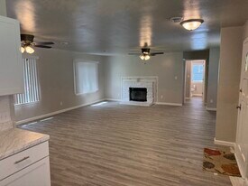 Building Photo - 5657 N 66th St