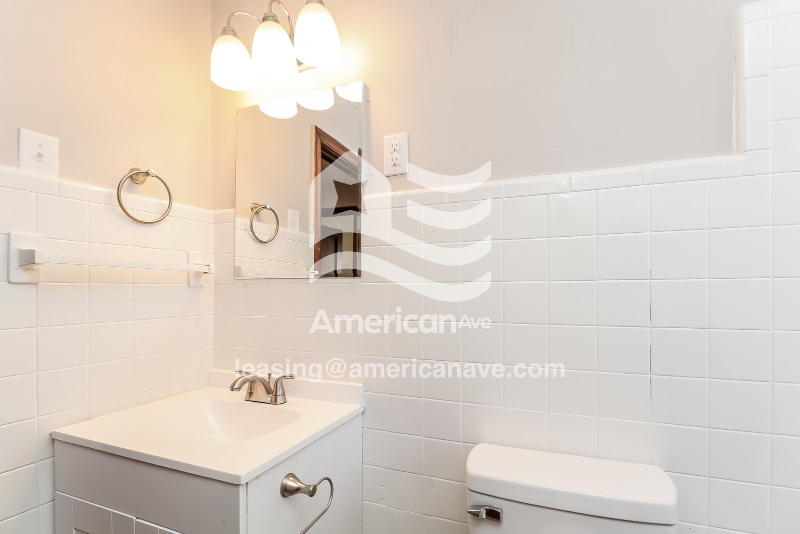 Building Photo - 305 River Dr