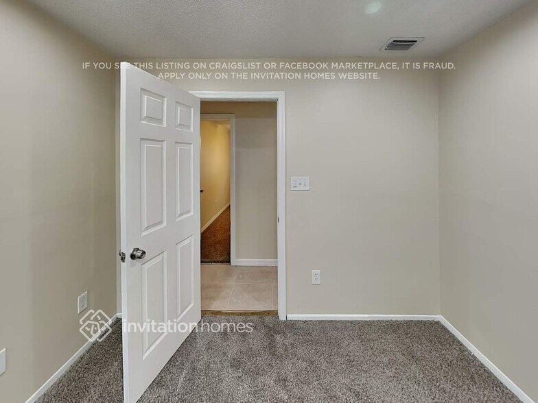 Building Photo - 1420 Guinevere Dr