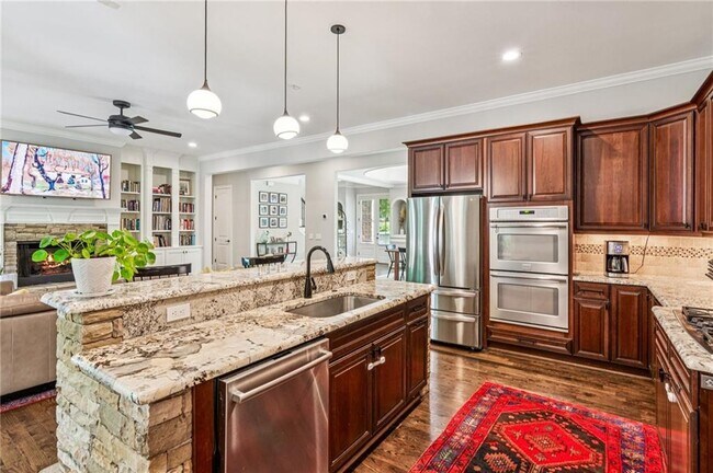 Building Photo - 1093 Country Ln NE