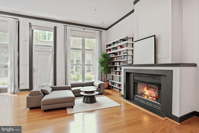 Building Photo - 2380 Champlain St NW