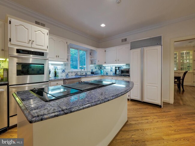 Building Photo - 6513 Kenhill Rd