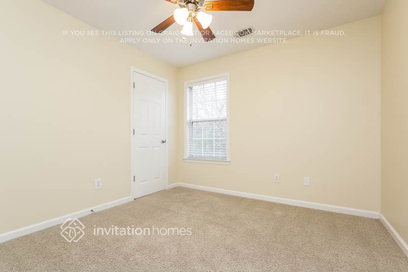 Building Photo - 2105 Westwind Dr