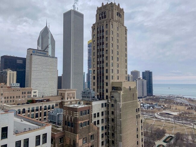 Building Photo - 60 E Monroe St