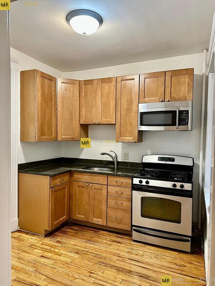 Building Photo - 59 Lanark Rd