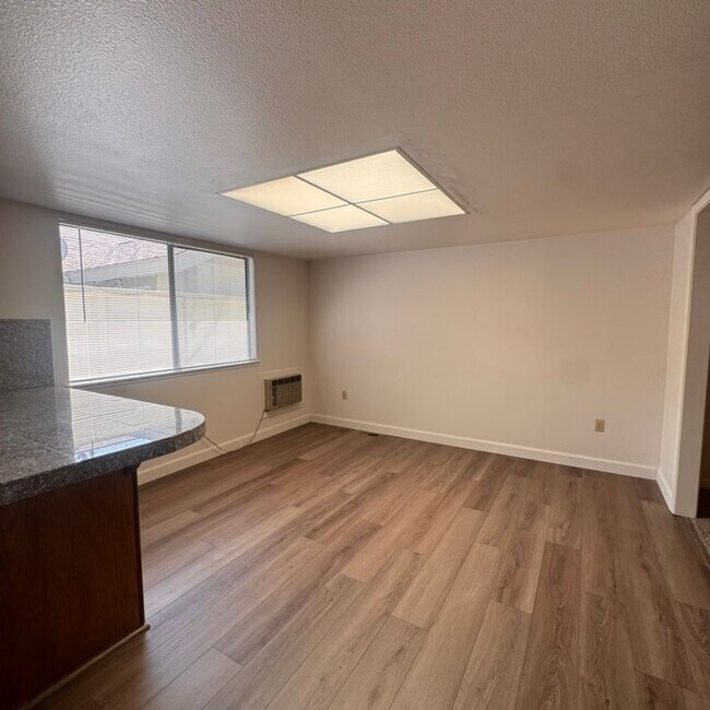 Building Photo - 1255 Searchlite Ct