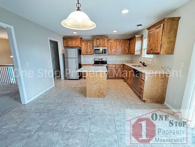 Building Photo - Brand NEW gorgeous 4 bedroom, 3 bath home ...