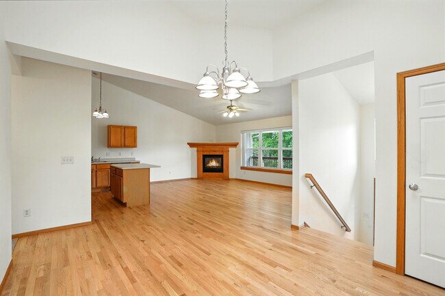 Building Photo - 20 Redtail Bend