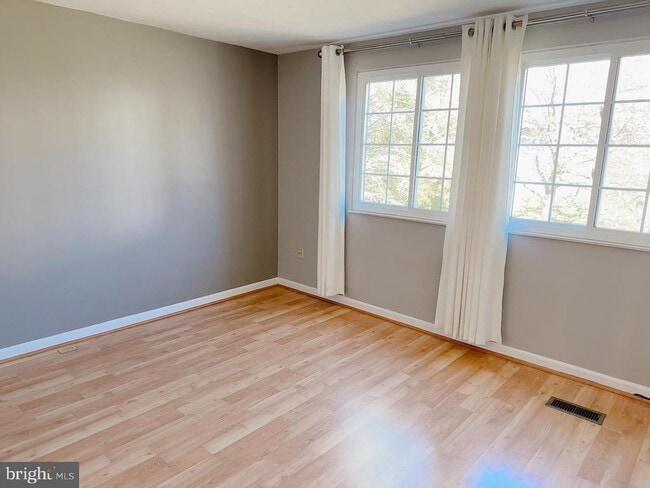 Building Photo - 7706 Havenside Terrace