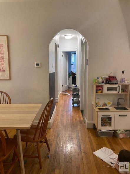 Building Photo - SULLIVAN PLACE / Renovated Full-Floor 1-Be...