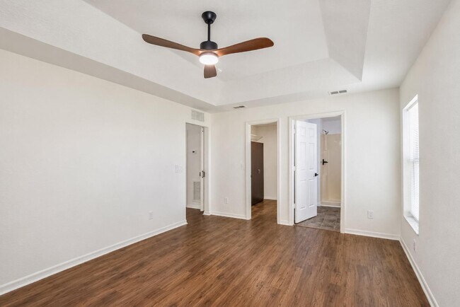 Building Photo - 5373 NW 64 St