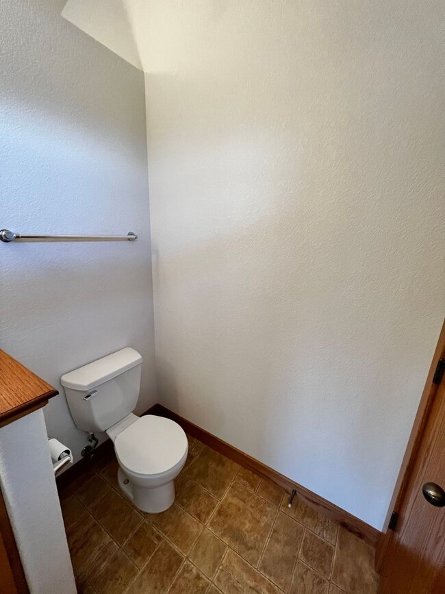 Building Photo - 3 bed, 3 bath Home in Poudre Overlook Neig...