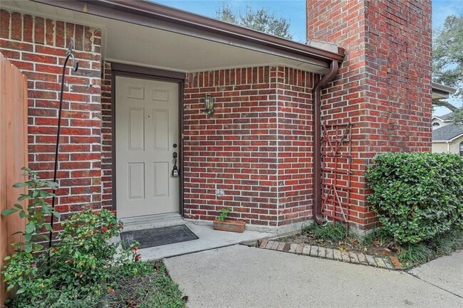 Building Photo - 14127 Highcroft Dr
