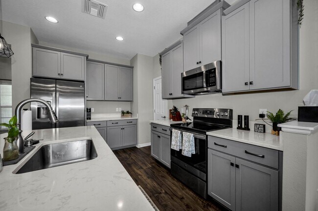 Building Photo - 30179 Southwell Ln