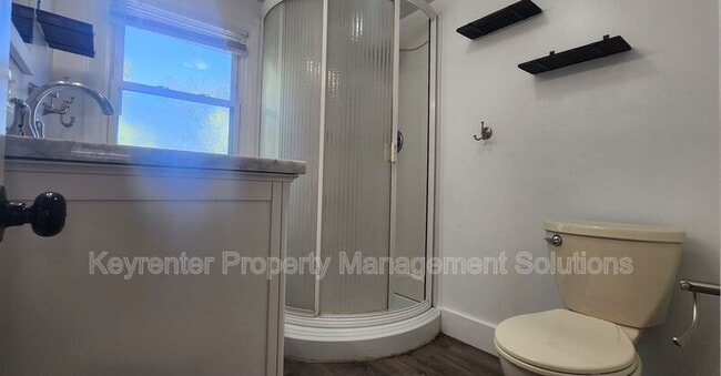 Building Photo - 813 Highland Ave