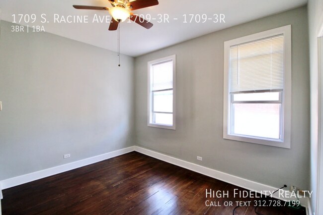Building Photo - 1709 S Racine Ave