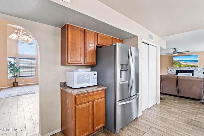 Building Photo - 12564 Paseo Alegre Dr