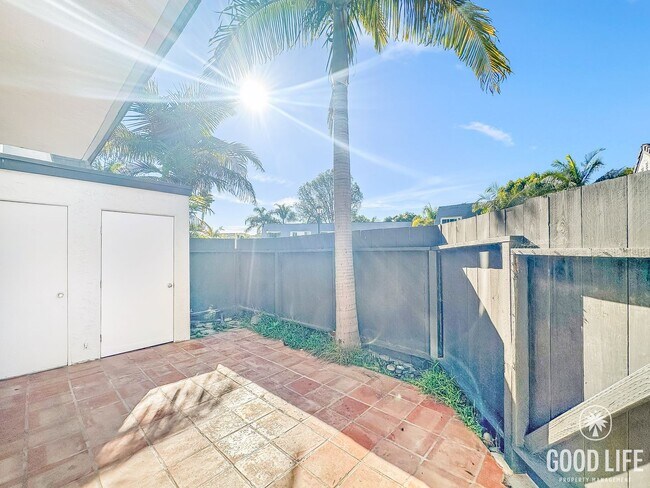 Building Photo - Modern Coastal Living in Solana Beach