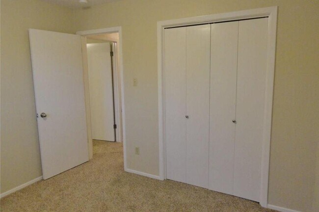 Building Photo - 12107 Tanglebriar Trail