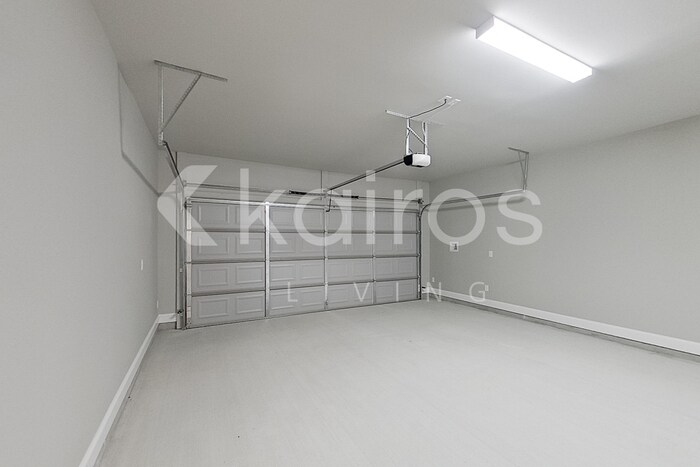 Building Photo - 22834 Balsam Dr