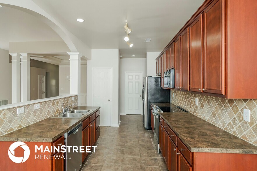 Building Photo - 17017 Bowline View Trail