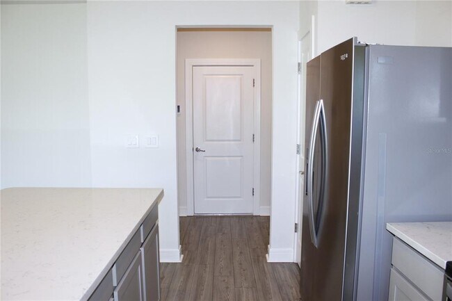 Building Photo - 30600 Thunderbird Dr